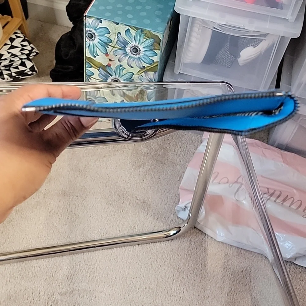 Rebecca Minkoff Leo Envelope Clutch - Picture 4 of 8